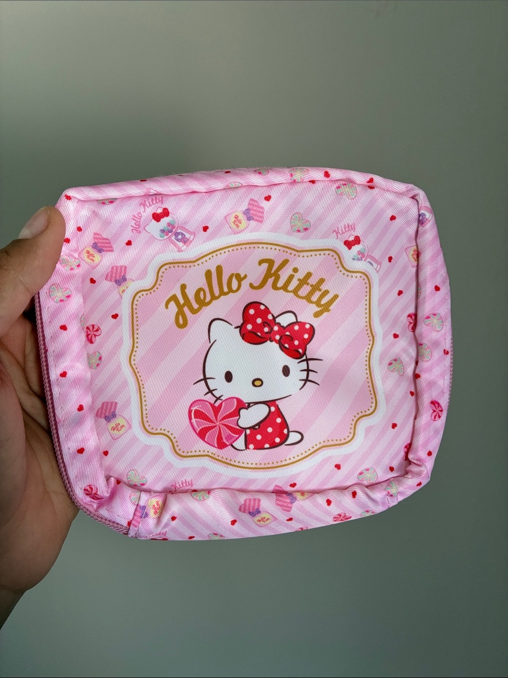 5/$25🎀Hello Kitty Pink and Red Zip Pouch